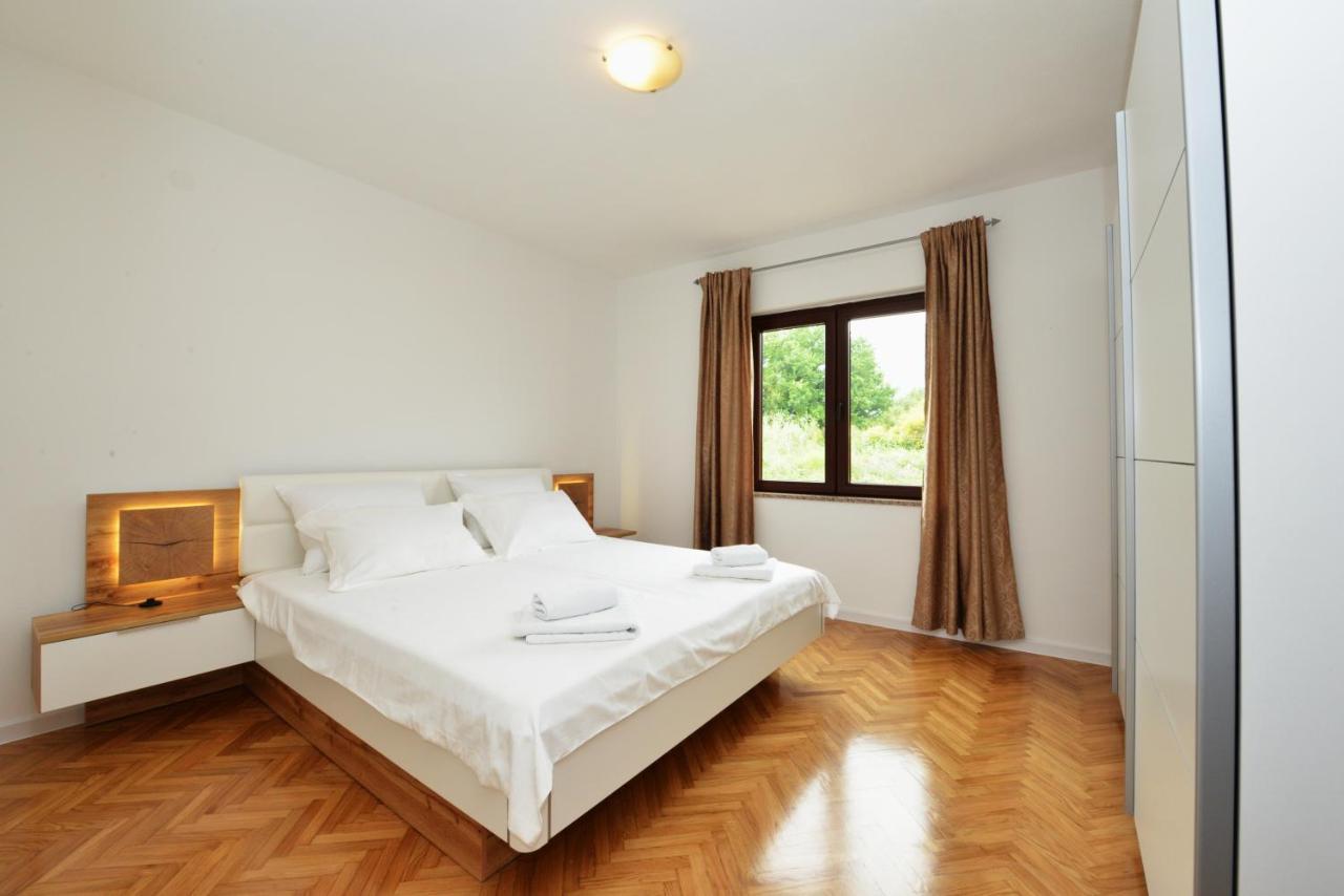 Kaštela Apartmani Ivan מראה חיצוני תמונה