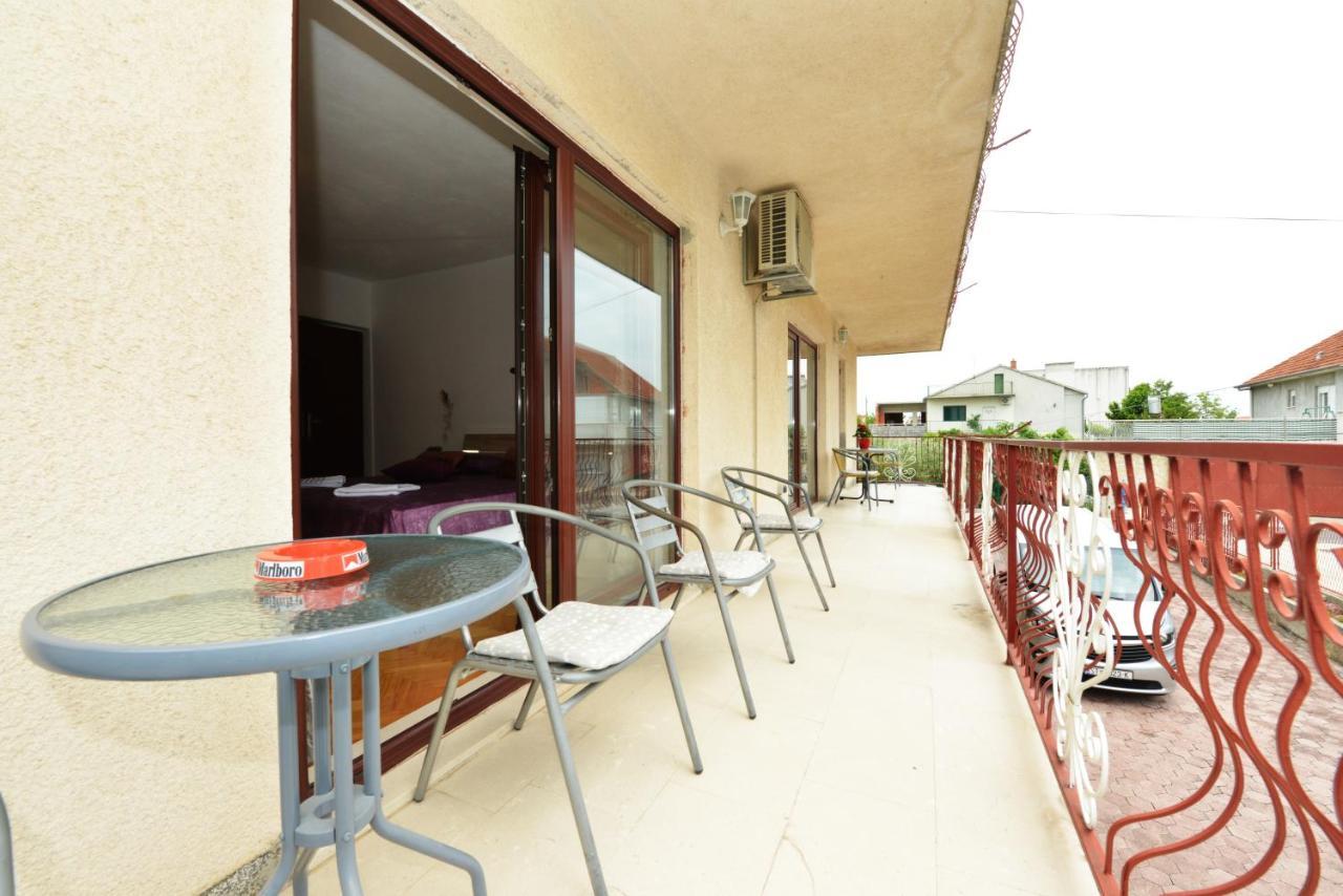 Kaštela Apartmani Ivan מראה חיצוני תמונה