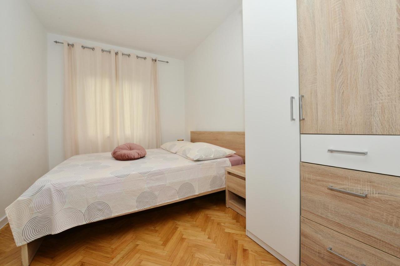 Kaštela Apartmani Ivan מראה חיצוני תמונה