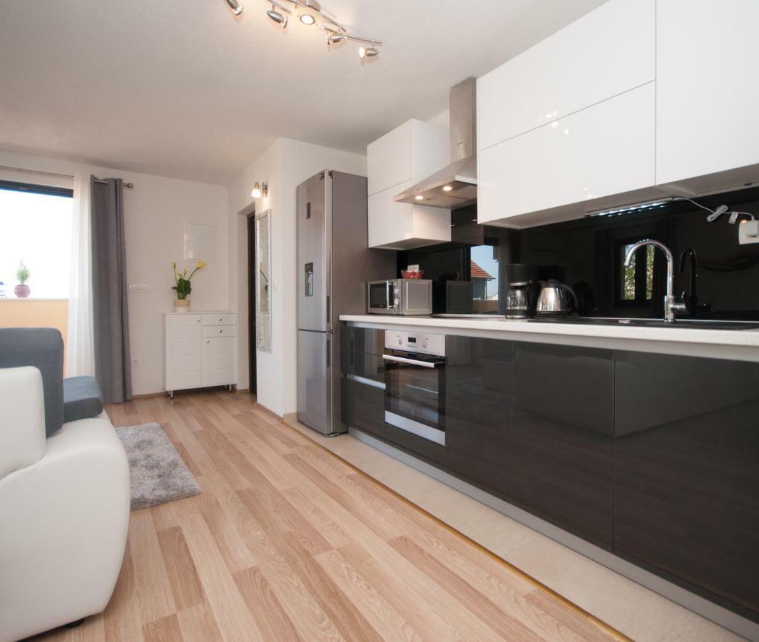 Kaštela Apartmani Ivan מראה חיצוני תמונה
