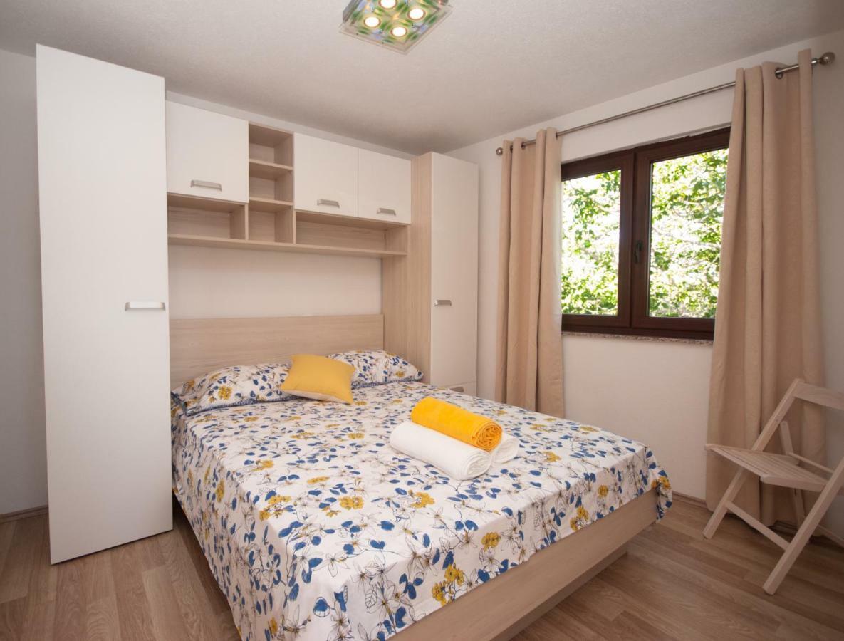 Kaštela Apartmani Ivan מראה חיצוני תמונה