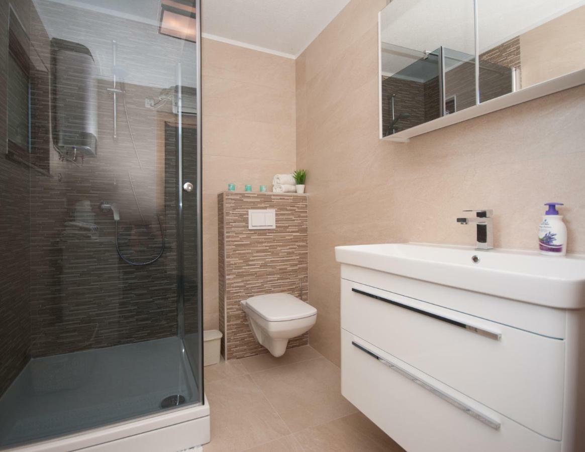 Kaštela Apartmani Ivan מראה חיצוני תמונה